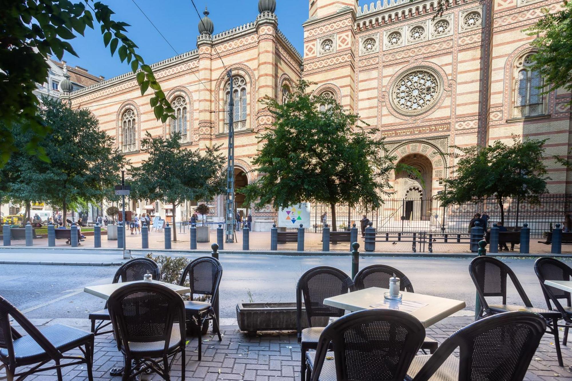 Ultra Central Luxury Budapest Exterior photo